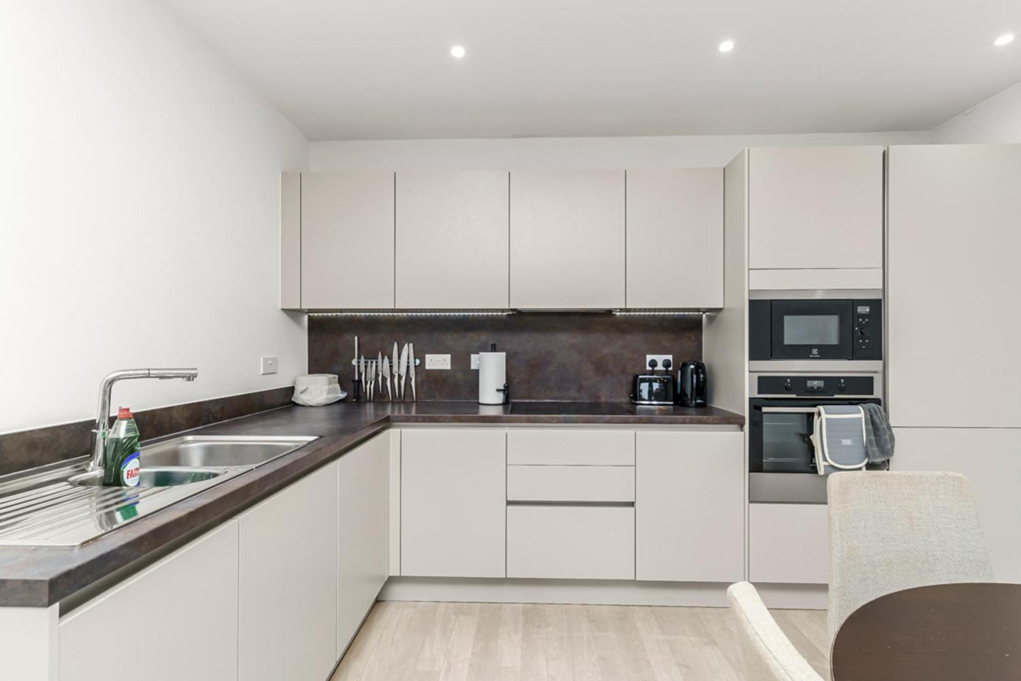 Stylish Surrey Quays Apartment - 10 Mins From Station Лондон Екстер'єр фото